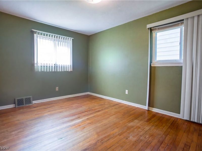 14871 S Gallatin Boulevard, Brook Park, OH 44142 Photo 13