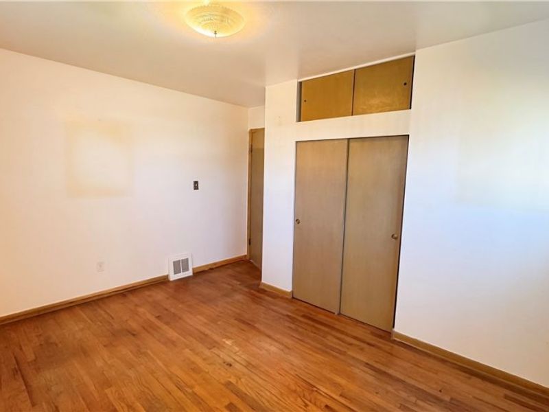 14871 S Gallatin Boulevard, Brook Park, OH 44142 Photo 14