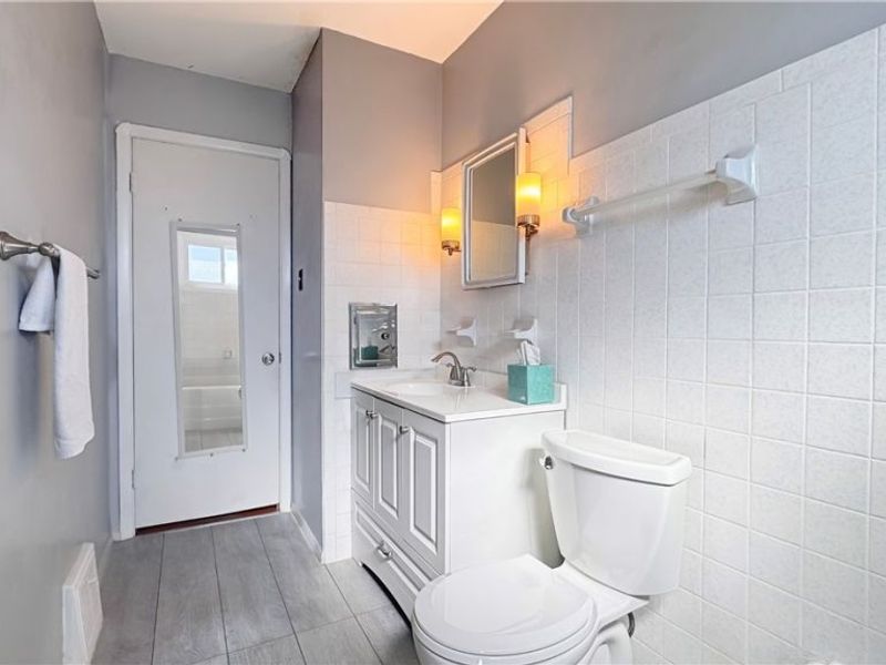 14871 S Gallatin Boulevard, Brook Park, OH 44142 Photo 17