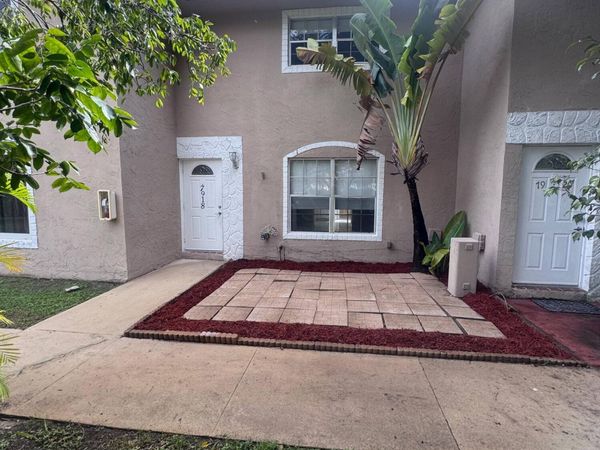 7918 KIMBERLY Boulevard, Unit 304, North Lauderdale, FL 33068