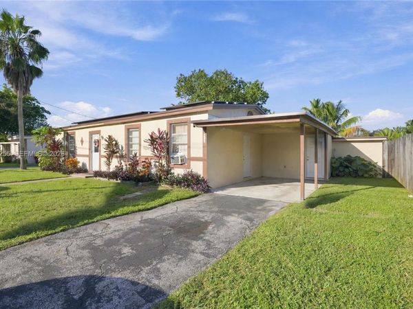 1813 E River Dr , Margate, FL 33063