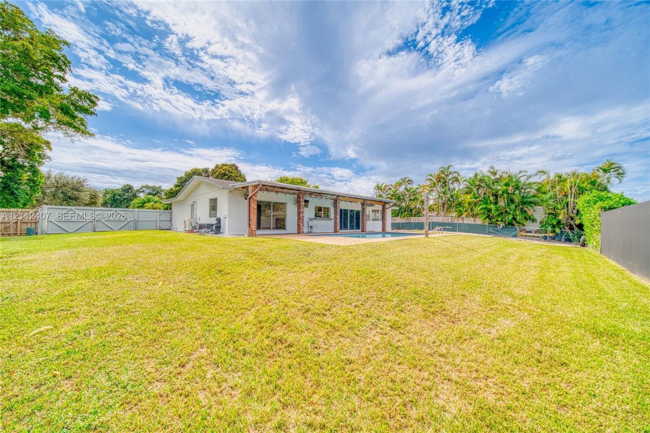 18520 SW 88th Rd , Cutler Bay, FL 33157 Photo