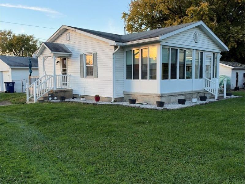 113 Maple Street, Hebron, OH 43025 Photo 2