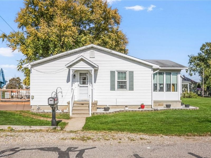 113 Maple Avenue, Hebron, OH 43025 Photo 2
