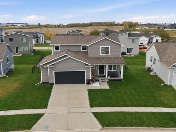 3512 Wolf Creek Road SW, Bondurant, IA 50035