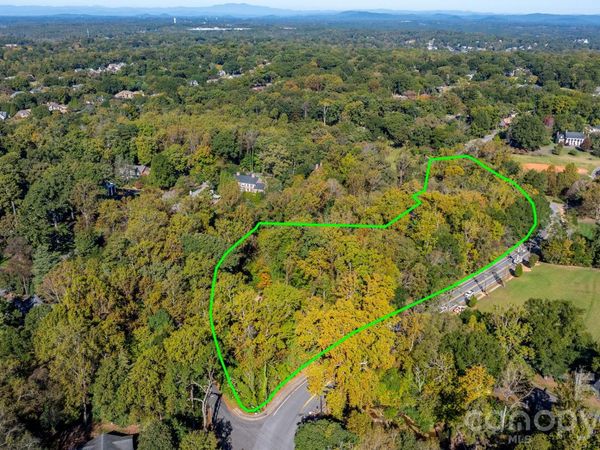 00 6th Street NW, Hickory, NC 28601