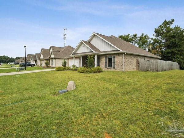 6199 Cherry Hill Cir, Milton, FL 32571