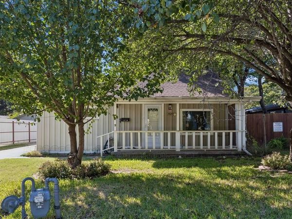 3920 Hollis Street , Haltom City, TX 76111