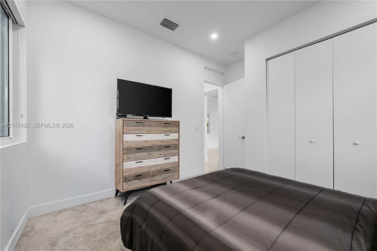 10054 NW 76th Ter, Doral, FL 33178 Photo