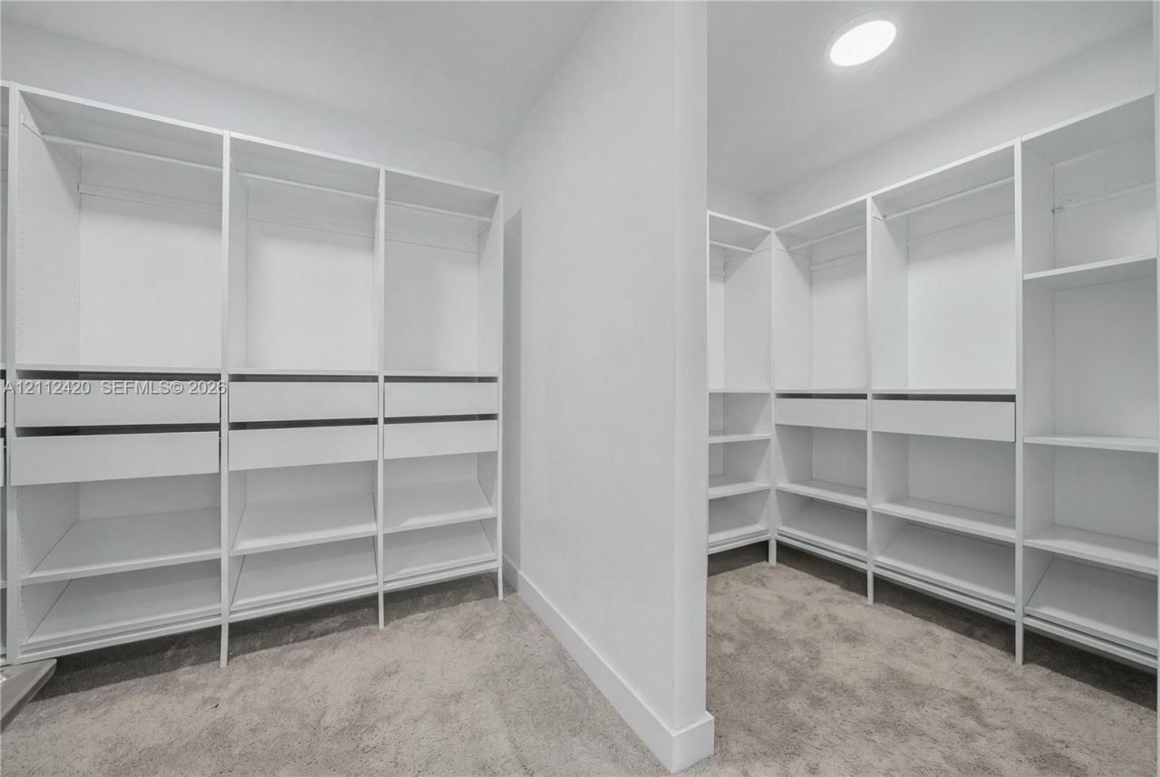 10054 NW 76th Ter, Doral, FL 33178 Photo