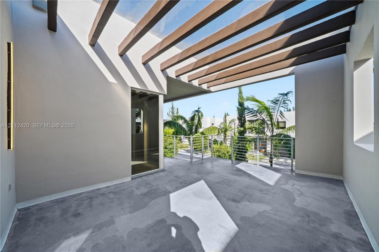 10054 NW 76th Ter, Doral, FL 33178 Photo