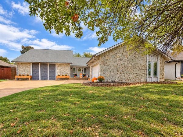 12016 Robinwood Place, Oklahoma City, OK 73120