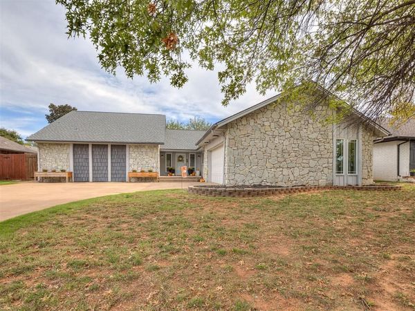 12016 Robinwood Place, Oklahoma City, OK 73120