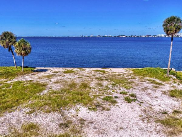 5033 W SAN MIGUEL STREET , TAMPA, FL 33629