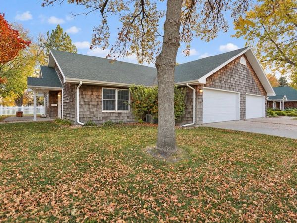1307 N Dakota Street, Aberdeen, SD 57401