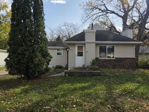 1517 SW 9th Avenue, Aberdeen, SD 57401
