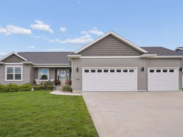 1719 Waxwing Way, Waterloo, IA 50701