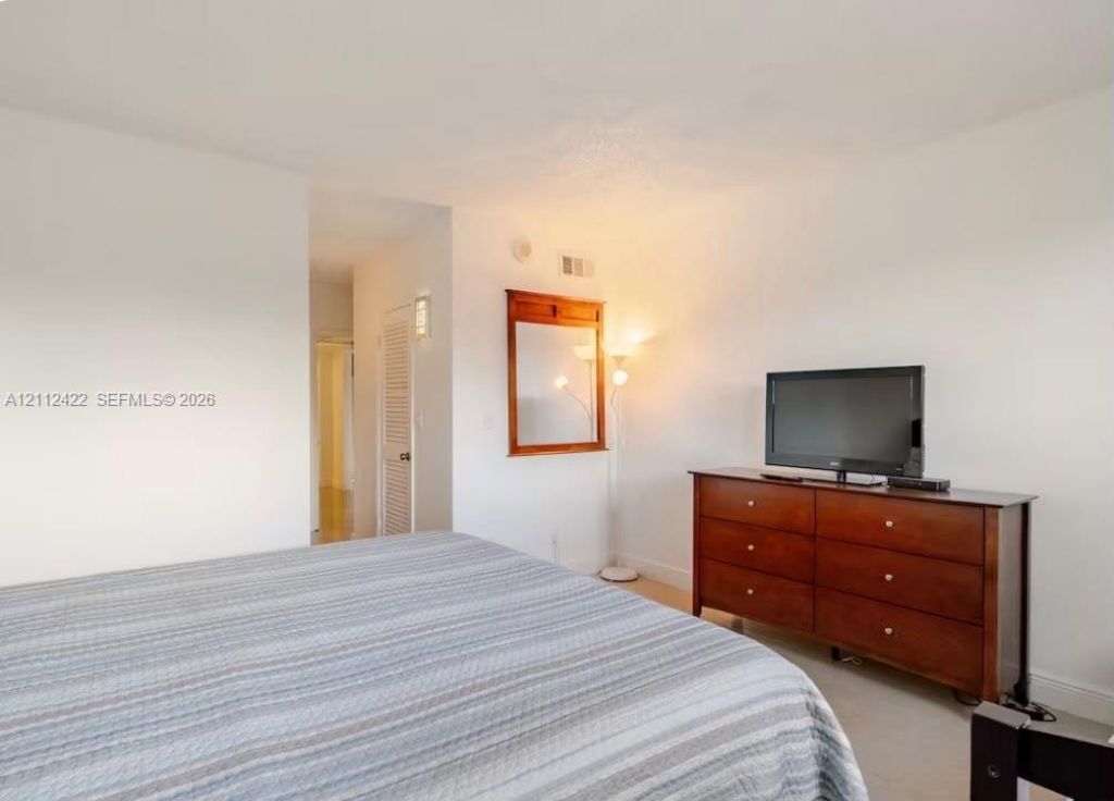 19370 Collins Ave , Unit 220, Sunny Isles Beach, FL 33160 Photo