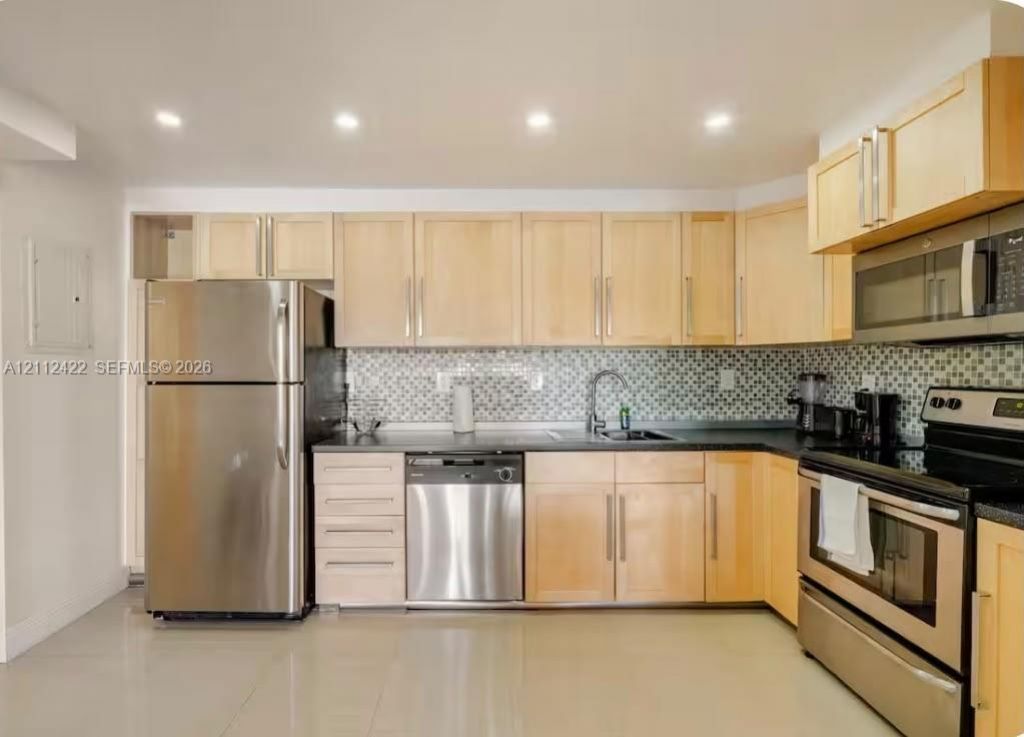 19370 Collins Ave , Unit 220, Sunny Isles Beach, FL 33160 Photo