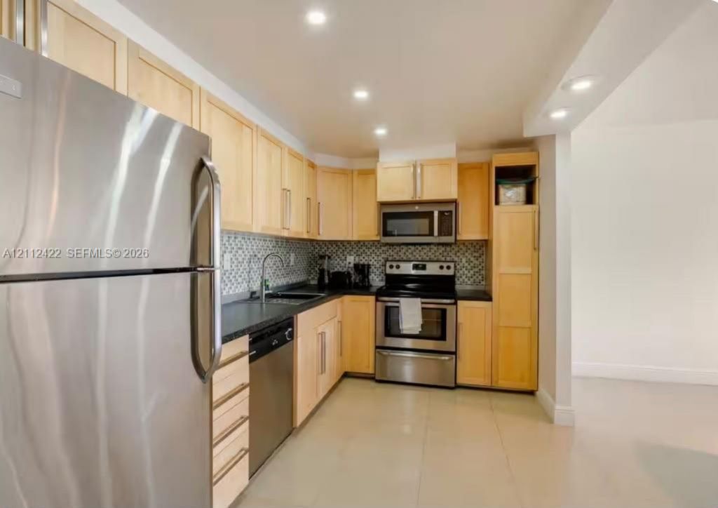 19370 Collins Ave , Unit 220, Sunny Isles Beach, FL 33160 Photo