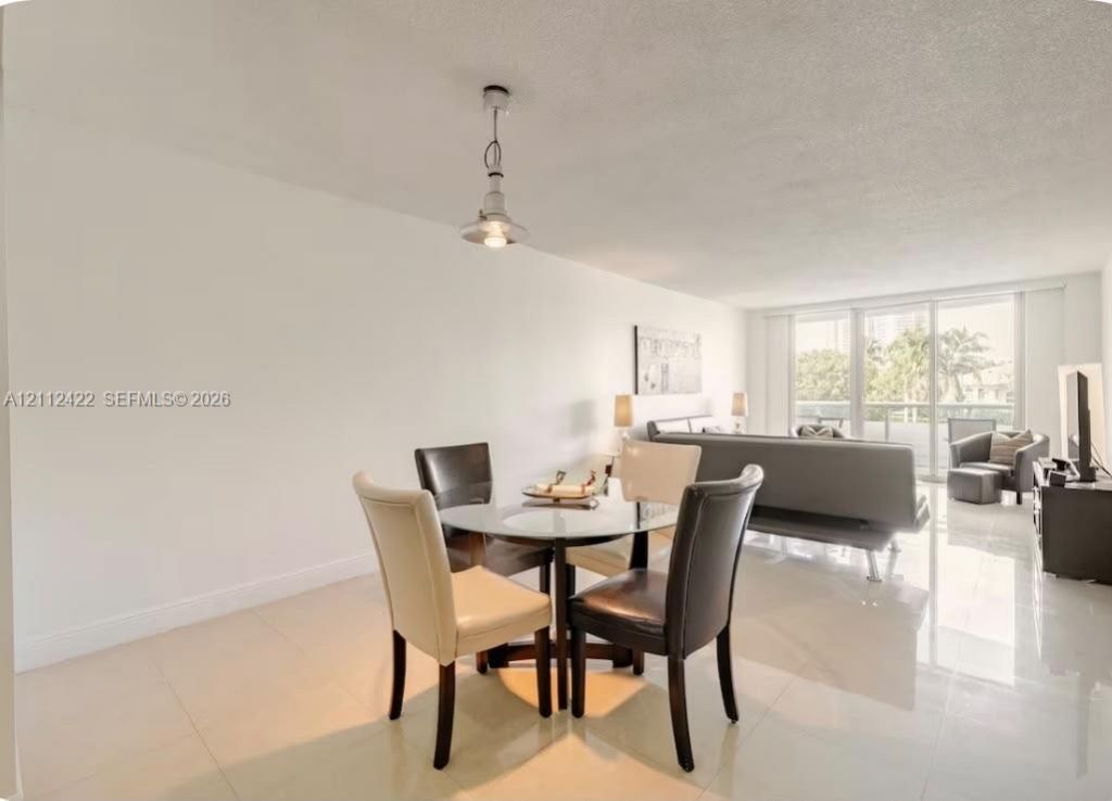 19370 Collins Ave , Unit 220, Sunny Isles Beach, FL 33160 Photo