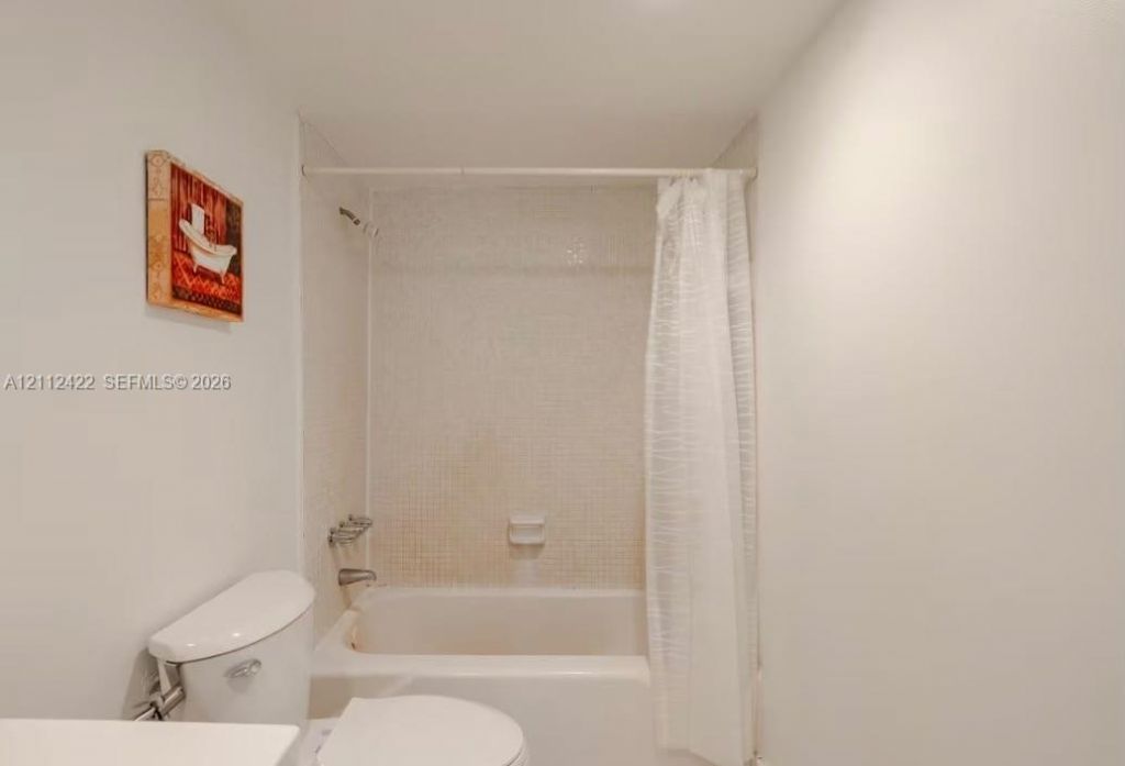 19370 Collins Ave , Unit 220, Sunny Isles Beach, FL 33160 Photo