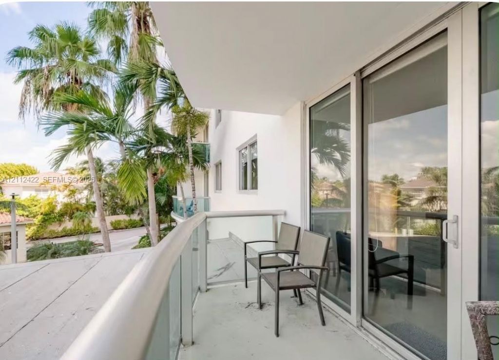 19370 Collins Ave , Unit 220, Sunny Isles Beach, FL 33160 Photo