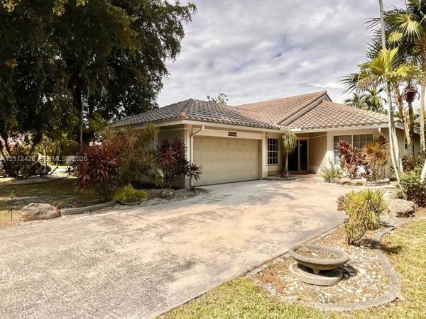 10445 NW 8th Ct , Coral Springs, FL 33071
