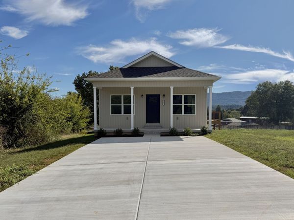 112 Prater Street , Benton, TN 37307
