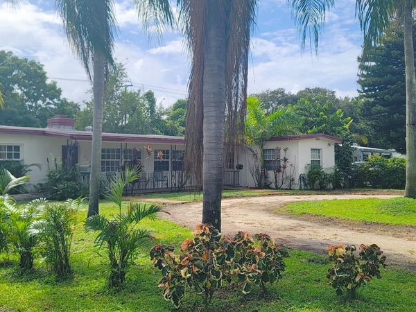 213 SW 3RD Place, Dania Beach, FL 33004