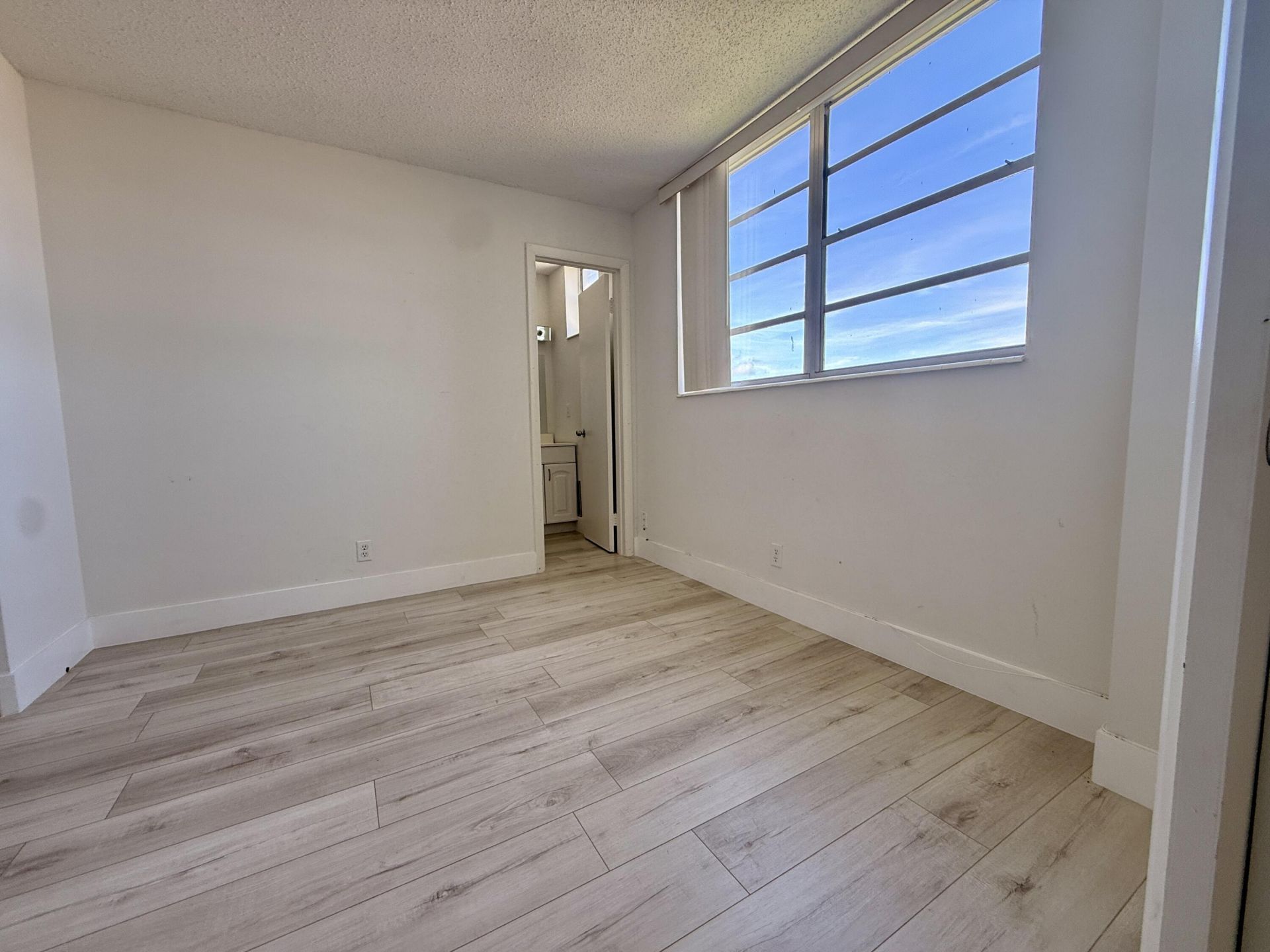 5700 NW 2nd Avenue N, Unit 608, Boca Raton, FL 33487 Photo