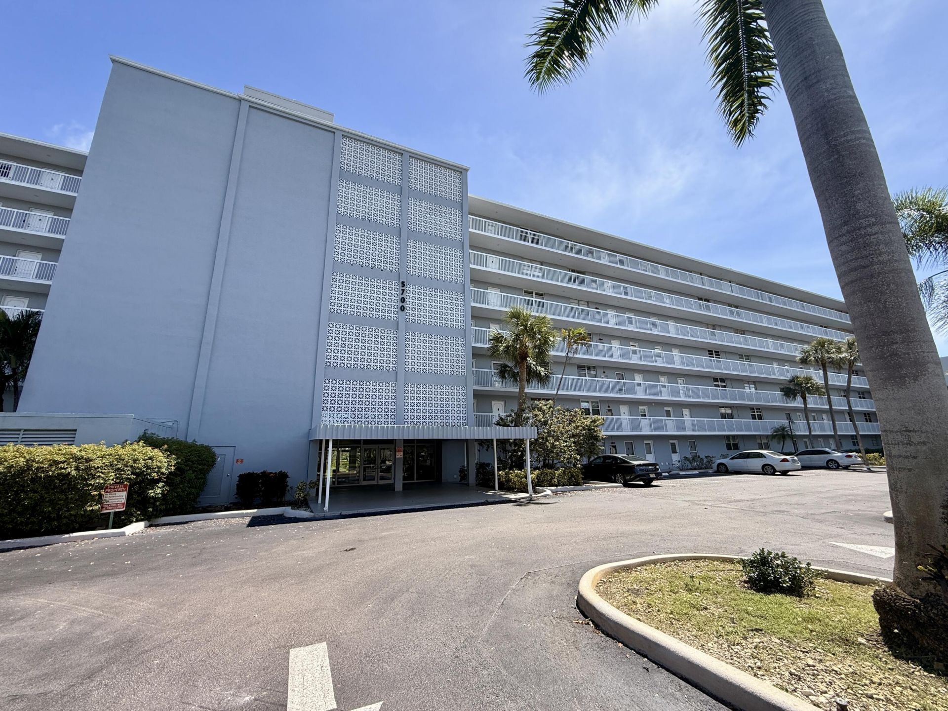 5700 NW 2nd Avenue N, Unit 608, Boca Raton, FL 33487 Photo