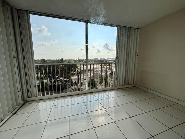 5700 NW 2nd Avenue N, Unit 608, Boca Raton, FL 33487 Photo