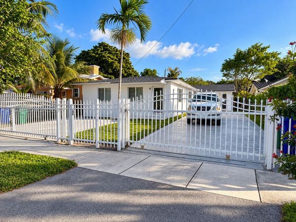 1932 NW 18th St , Unit 1932, Miami, FL 33125