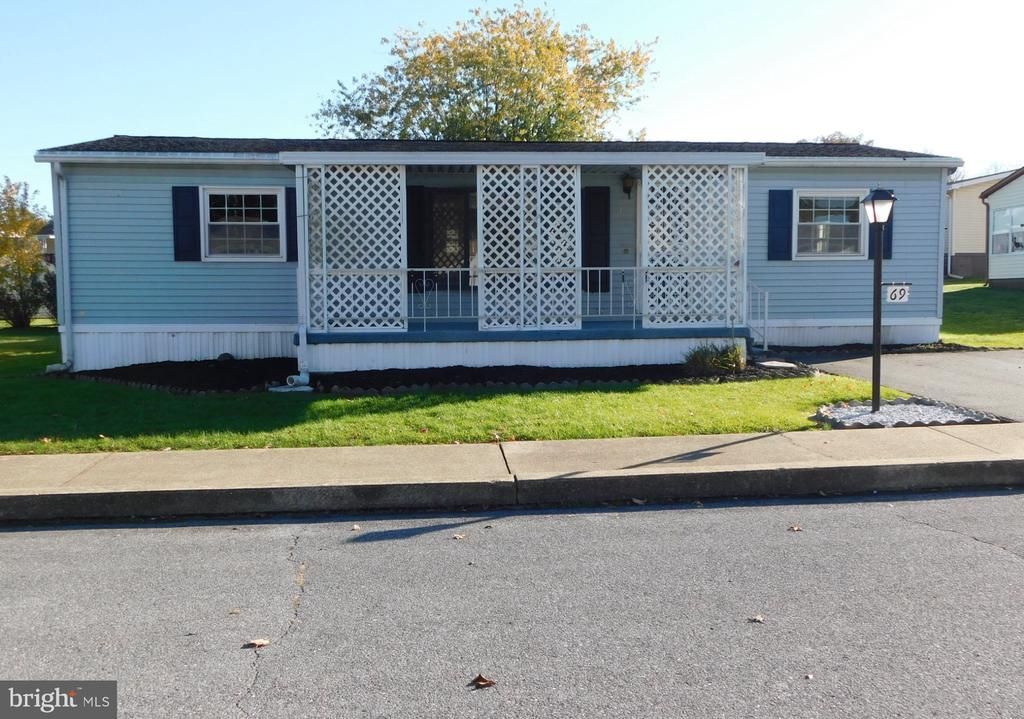 69 STONY RUN VLG, DENVER, PA 17517