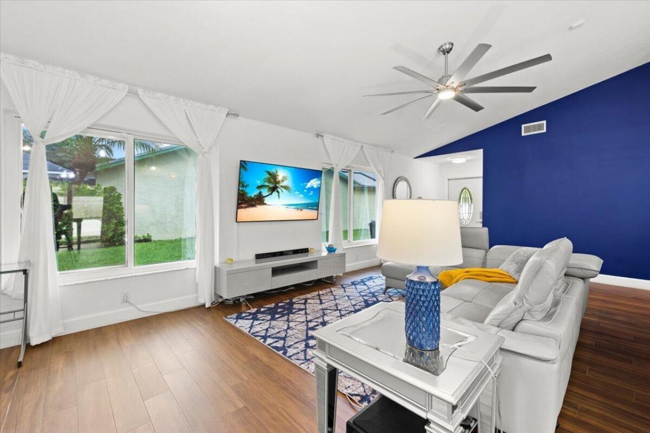 4485 Brook Drive, West Palm Beach, FL 33417 Photo
