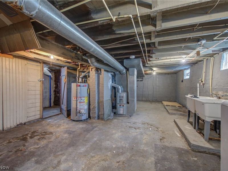 3105 Roanoke Avenue, Cleveland, OH 44109 Photo 37