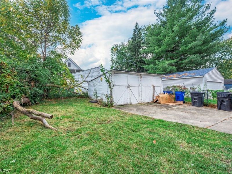 3105 Roanoke Avenue, Cleveland, OH 44109 Photo 4