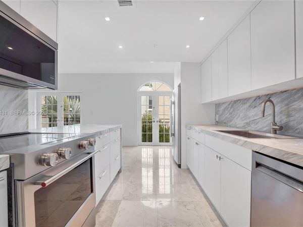 730 3rd St , Unit 204, Miami Beach, FL 33139