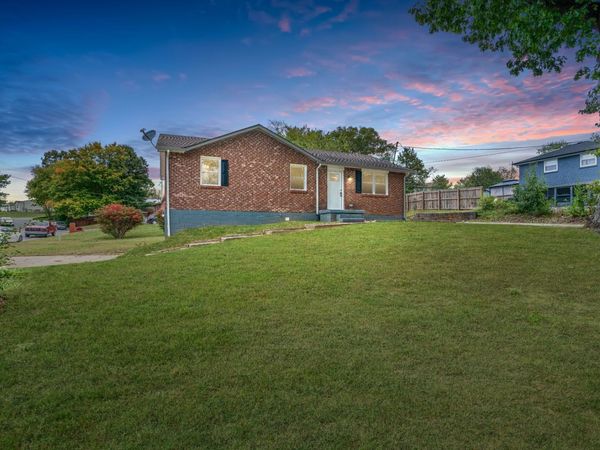 1579 Boxcroft Rd , Clarksville, TN 37042