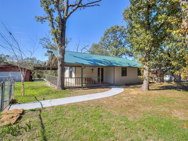 293 Kiamichi Road , Eufaula, OK 74432