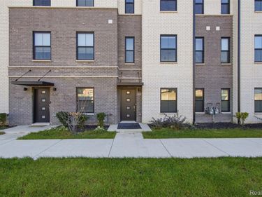 2869 Summers Place, Troy, Mi 48084
