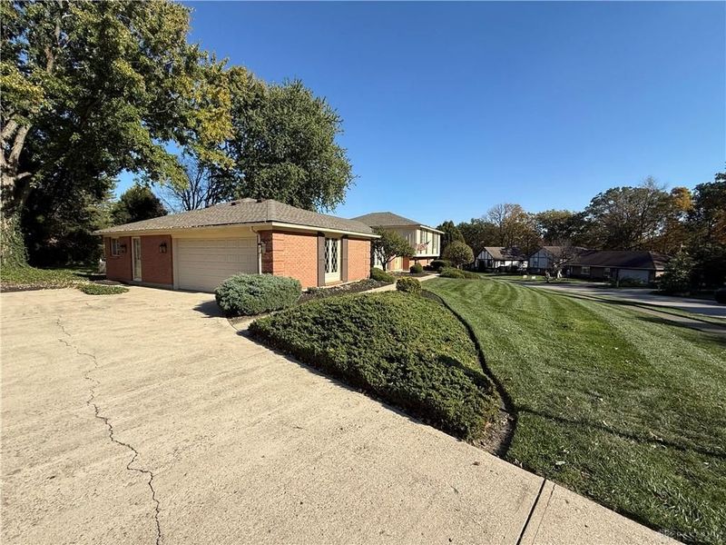 7791 Stanley Mill Drive, Centerville, OH 45459 Photo 2