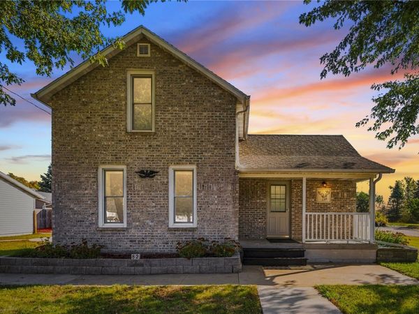 82 7th Street S, Central City, IA 52214