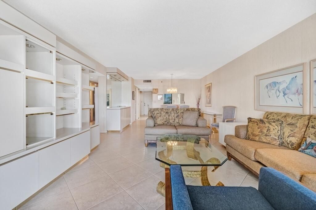 7260 Kinghurst Drive, Unit 502, Delray Beach, FL 33446 Photo