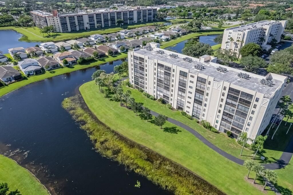 7260 Kinghurst Drive, Unit 502, Delray Beach, FL 33446 Photo