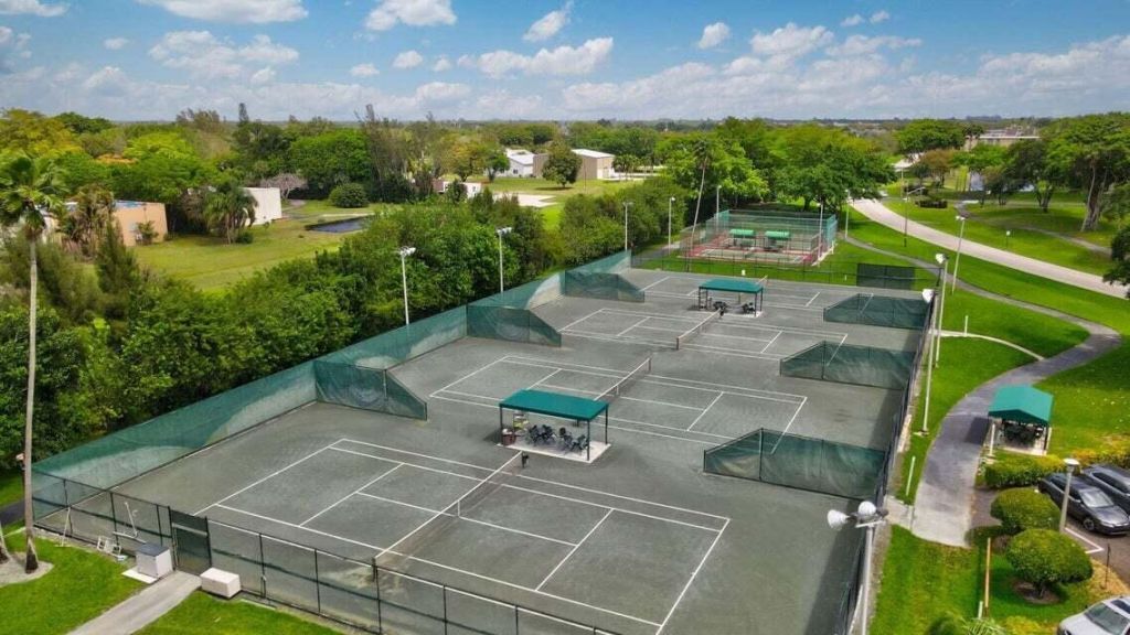 7260 Kinghurst Drive, Unit 502, Delray Beach, FL 33446 Photo
