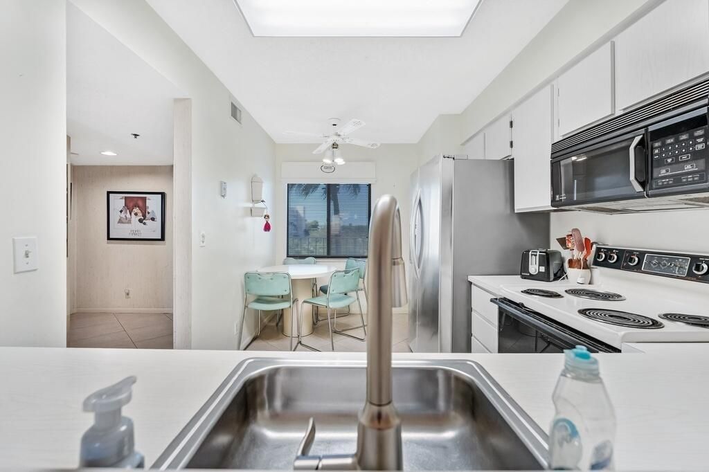 7260 Kinghurst Drive, Unit 502, Delray Beach, FL 33446 Photo