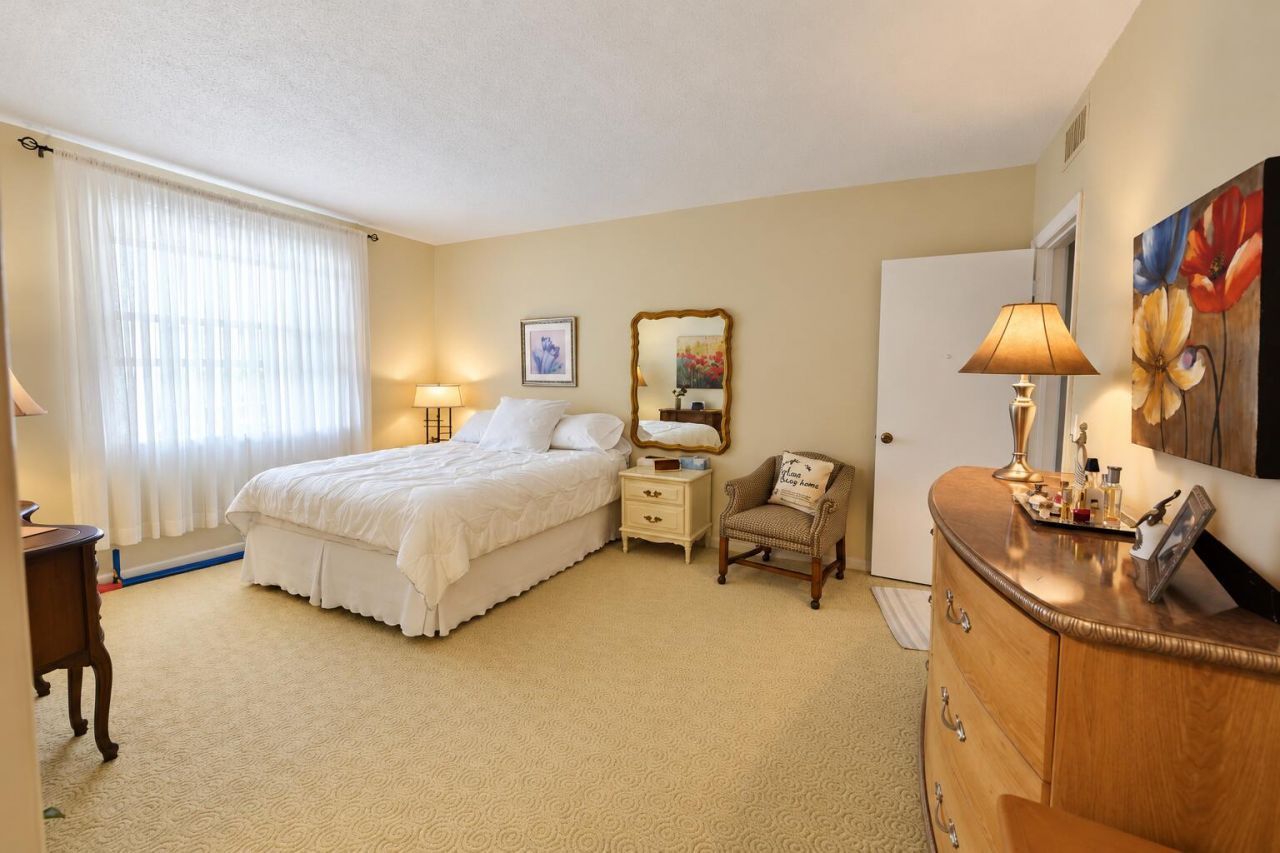 1 S Lakeside Drive, Unit C5, Lake Worth, FL 33460 Photo