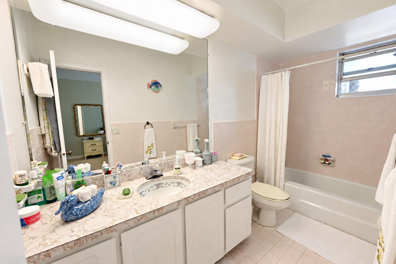 1 S Lakeside Drive, Unit C5, Lake Worth, FL 33460 Photo
